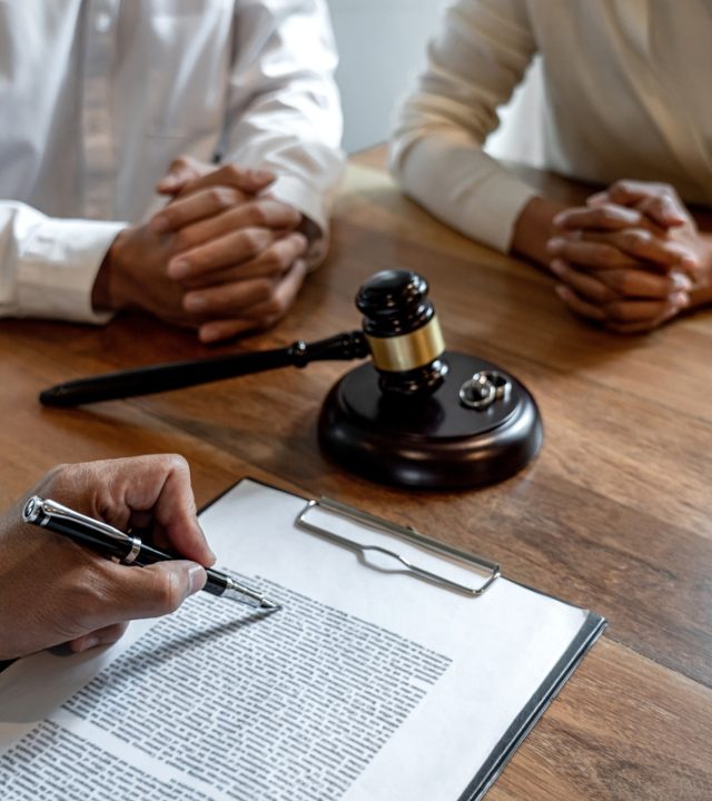 Unhappy,Divorce,Couple,Having,Conflict,,Husband,And,Wife,During,Divorce